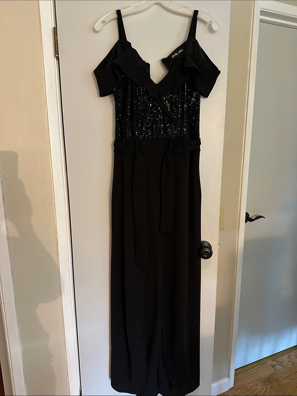 Sexy Black Sequin Cold-Shoulder Evening pantsuit with slit legs